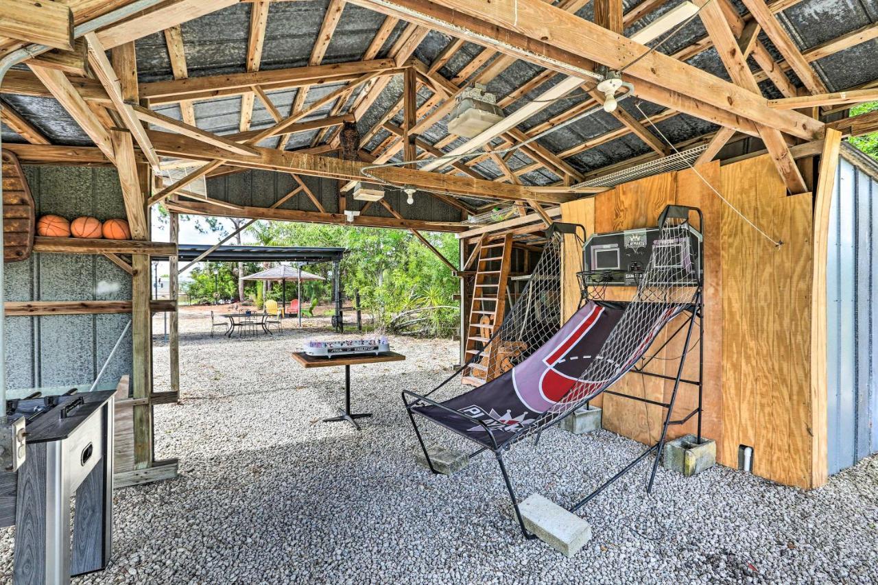 Authentic Clewiston Home With Outdoor Game Room Eksteriør bilde